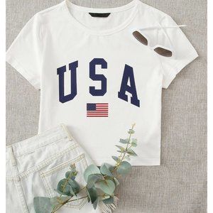 🎉NEW! USA Graphic Tee